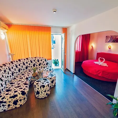 Family Gran Ivan מלון